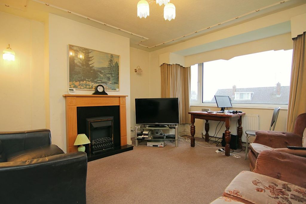 Property photo 2 of 19 Living Room