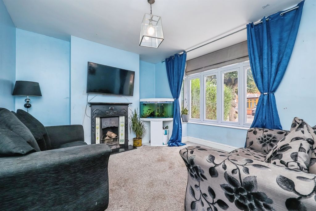 Property photo 2 of 17