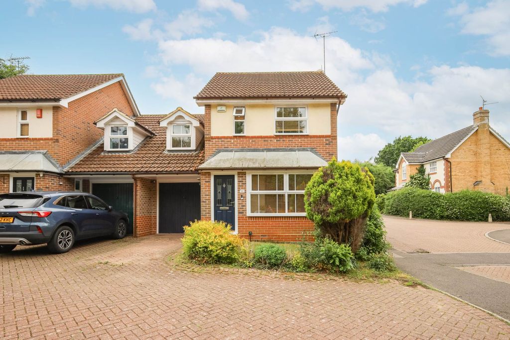 Property photo 2 of 11