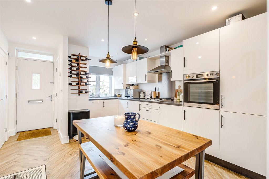 Property photo 3 of 18 Picture No. 04