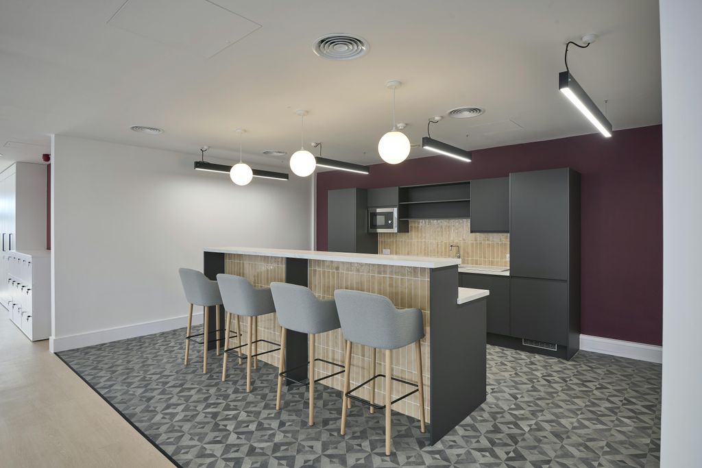 Property photo 3 of 16 Sovereign H 0021.Jpg