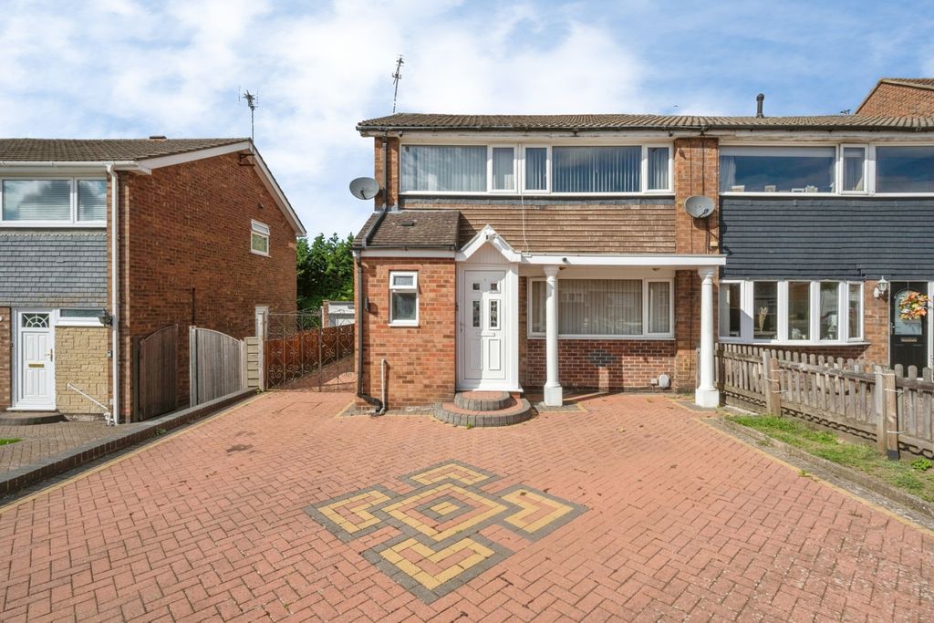 Property photo 1 of 18 Front