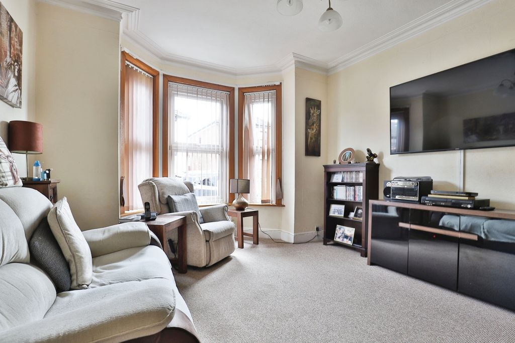 Property photo 2 of 15 Photography