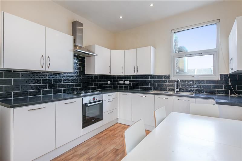 Property photo 3 of 13 Photo 7
