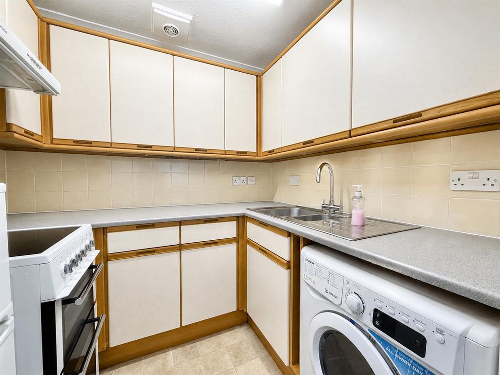 Property photo 3 of 10 Kitchen.Png
