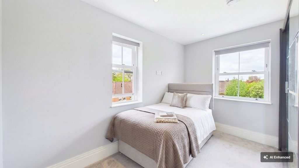 Additional image 13 of 2 bed flat for saleBell Lane, Brookmans Park AL9