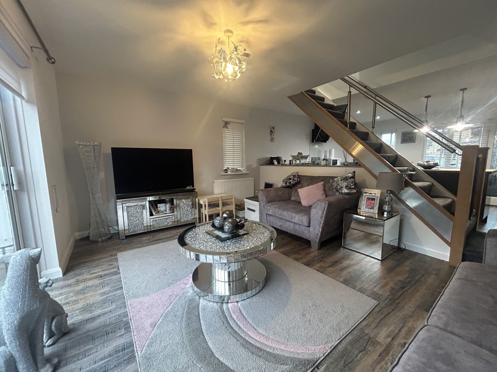 Property photo 3 of 14 Img_4335