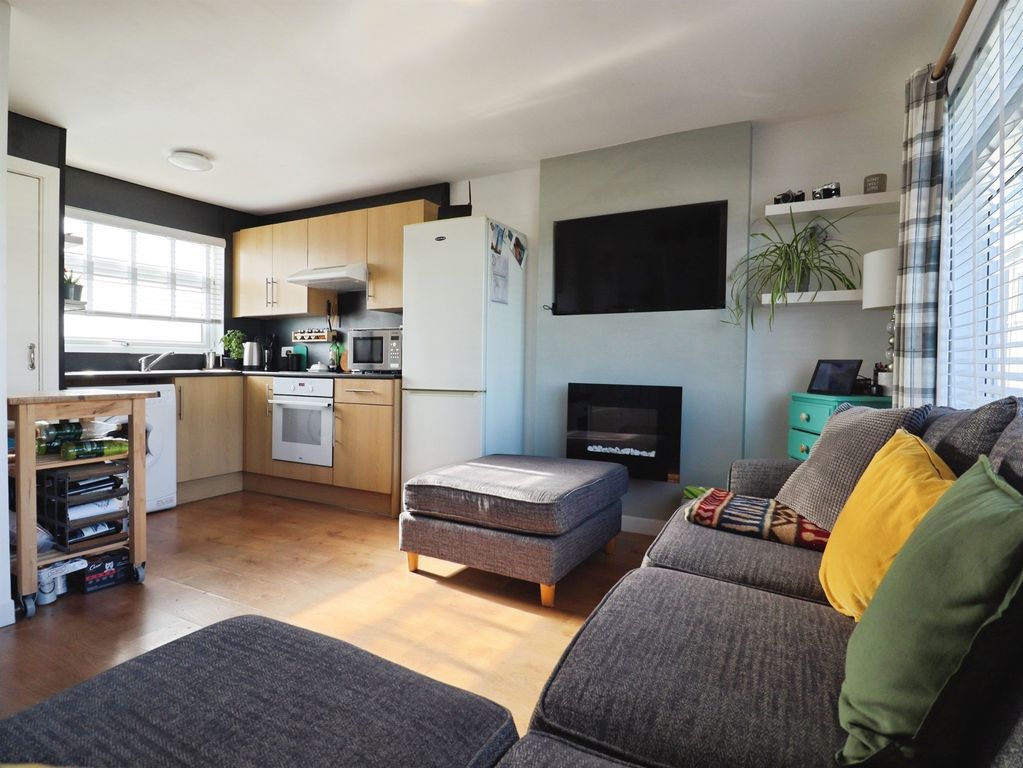 Property photo 3 of 16