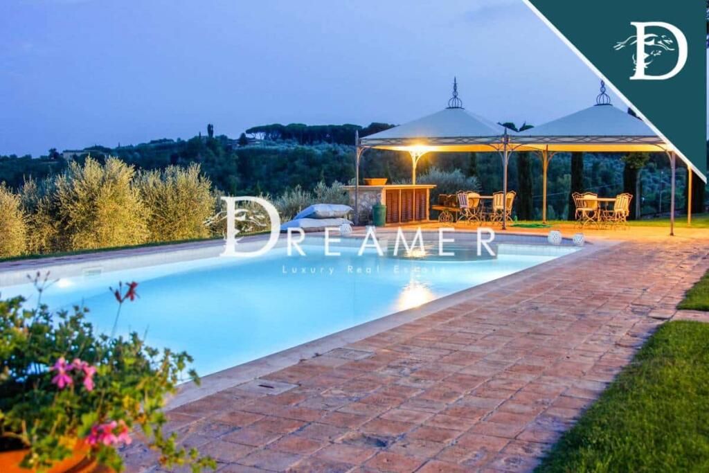 Property photo 3 of 54