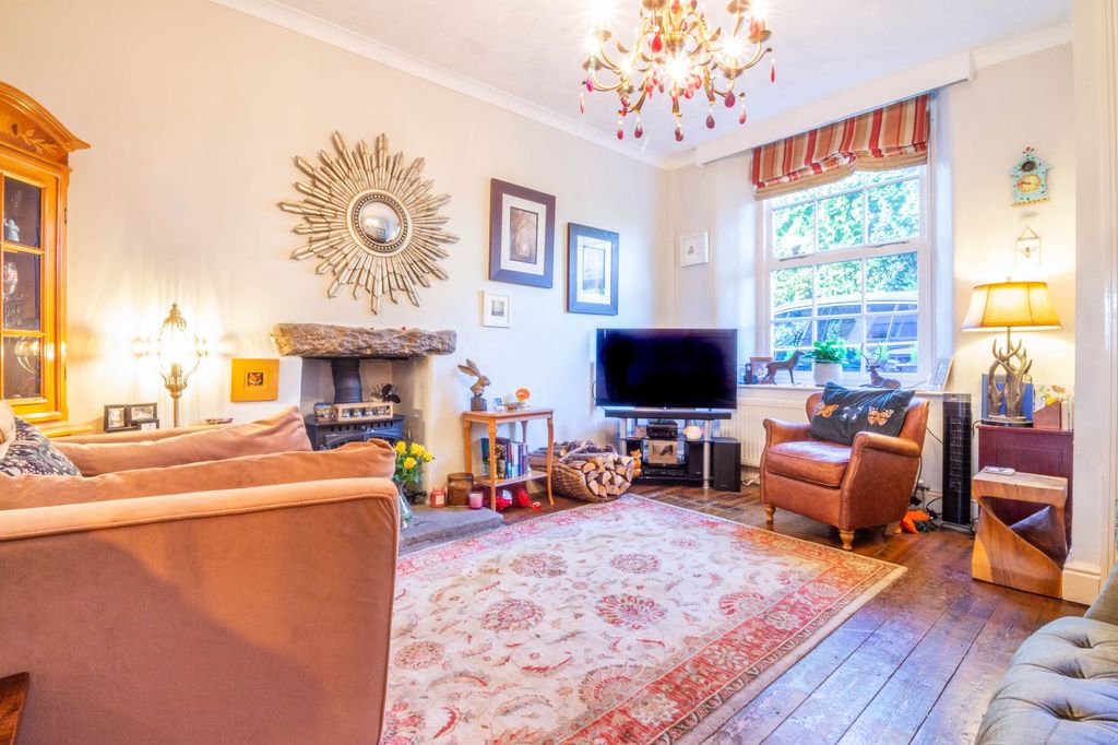 Property photo 3 of 26