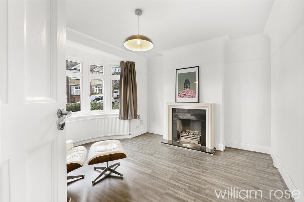 Property photo 2 of 17 4D4A7338.Jpg