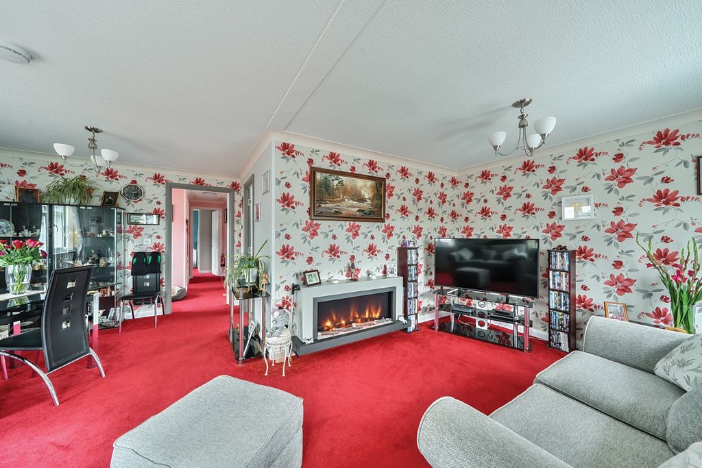 Property photo 2 of 15 Pont Pentre Park Living Room 1