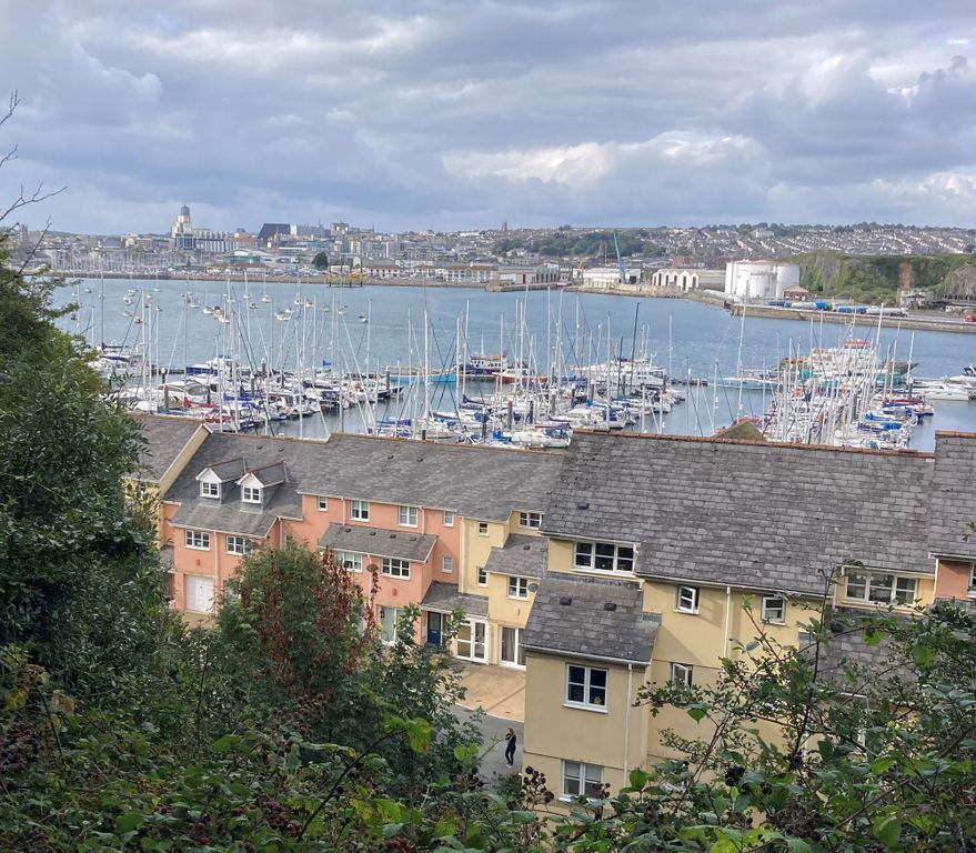 Property photo 2 of 25