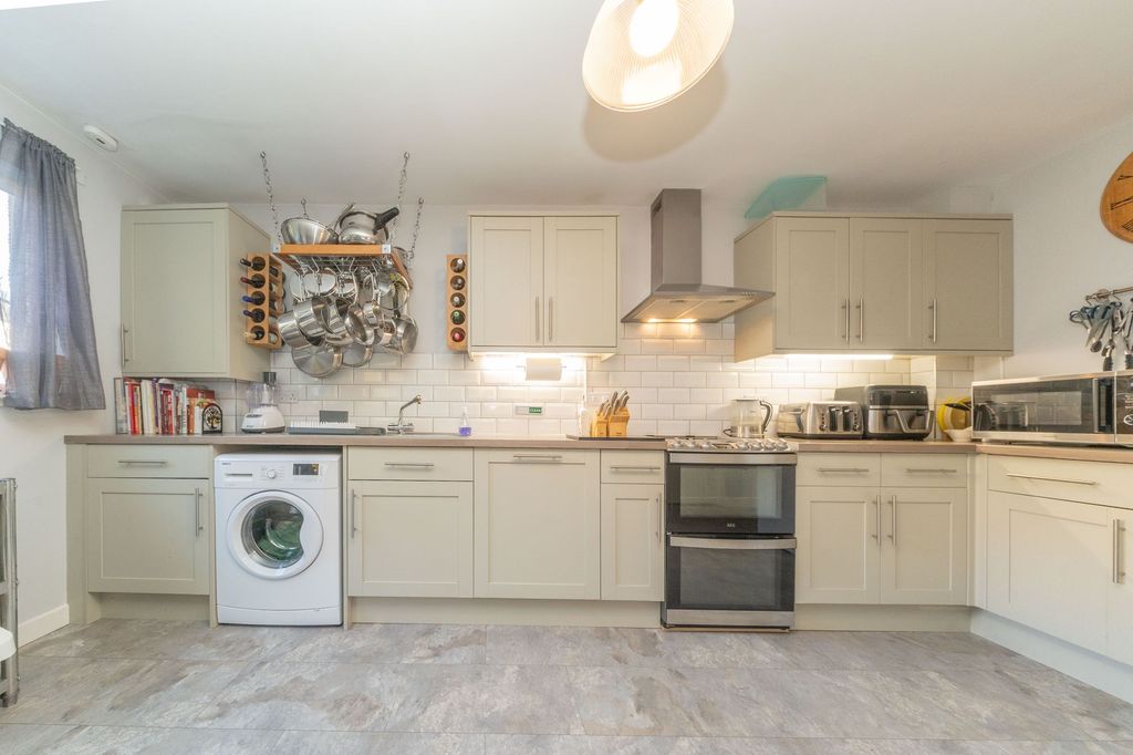 Property photo 2 of 23 Kitchen