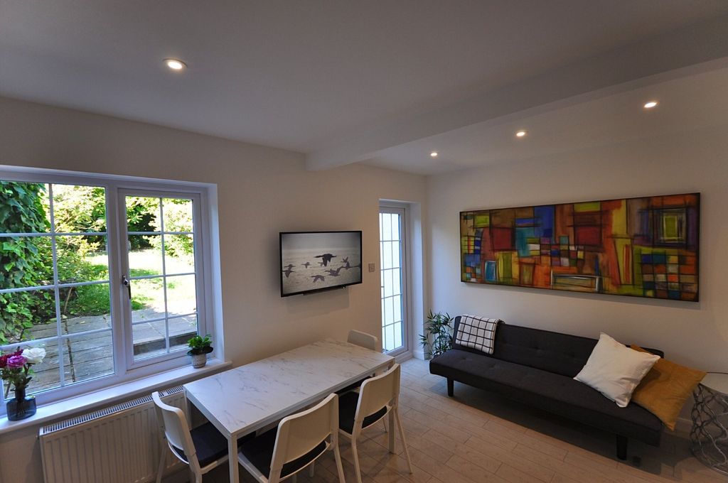 Property photo 3 of 11 Picture No. 08