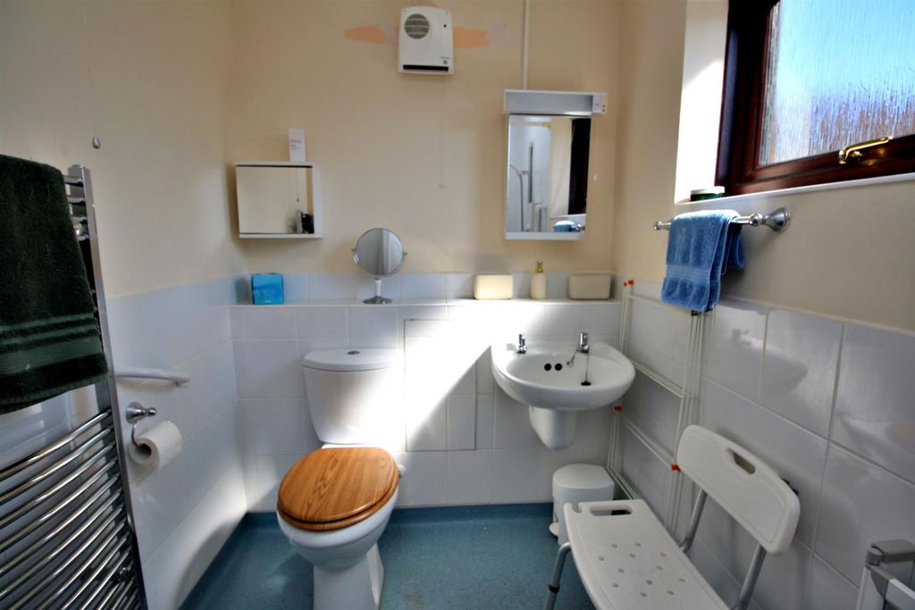 Additional image 11 of 2 bed flat for saleThe Limes, London Road, Halesworth IP19