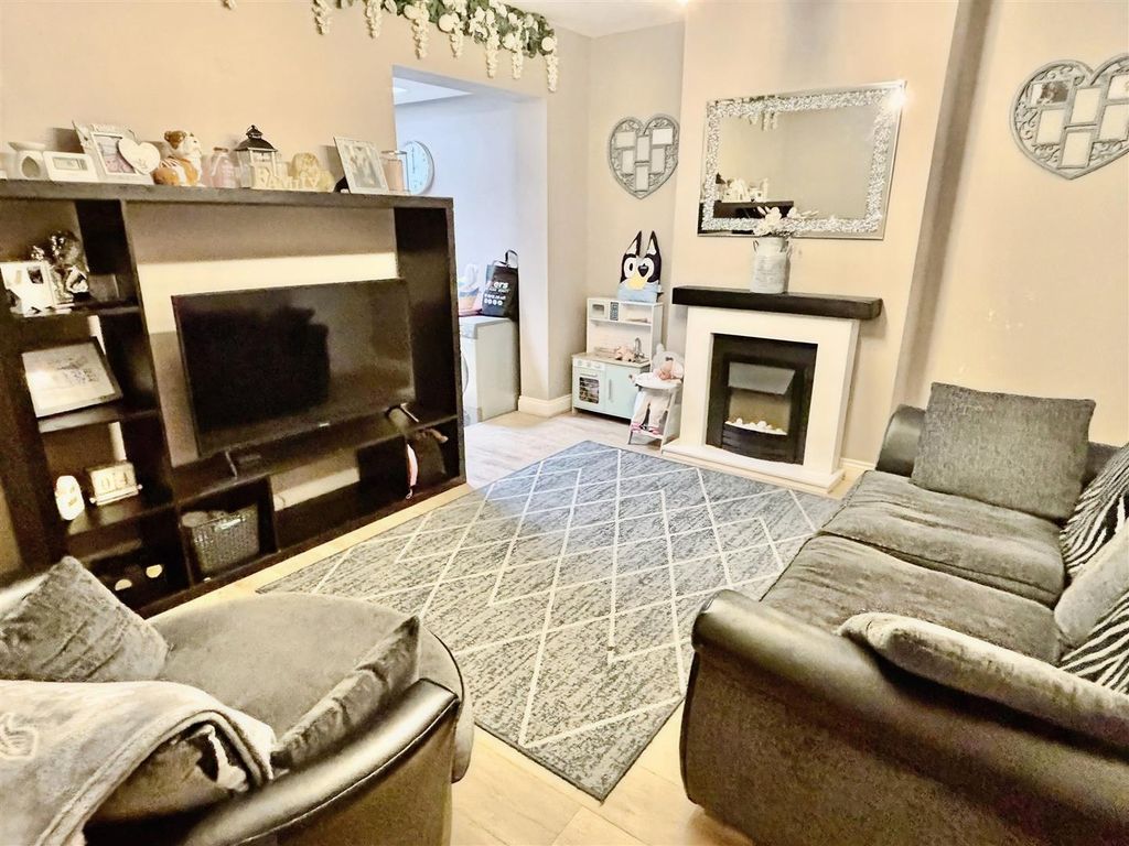 Property photo 2 of 14 Kitchen/Diner