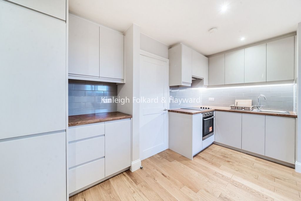 Property photo 1 of 10 5Fb781F6-0A05-4456-9