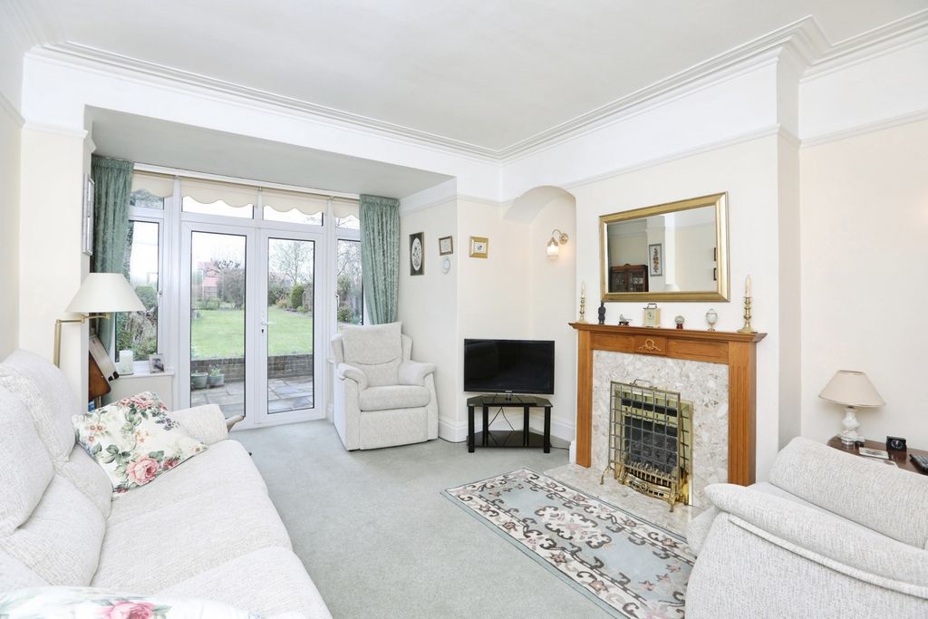 Property photo 3 of 19 Pbox-Img.Jpg