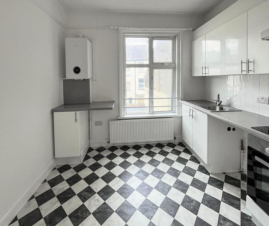 Property photo 3 of 13