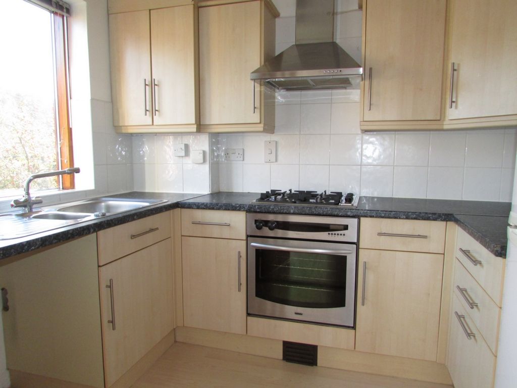 Property photo 3 of 9 Kitchen