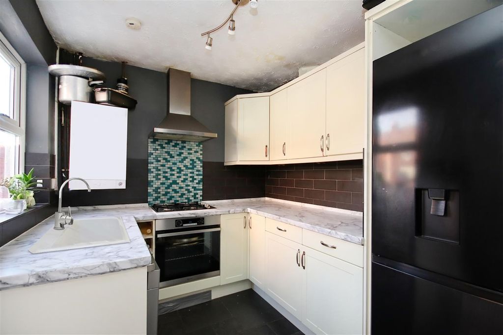 Property photo 3 of 10 Img_8755.Jpg