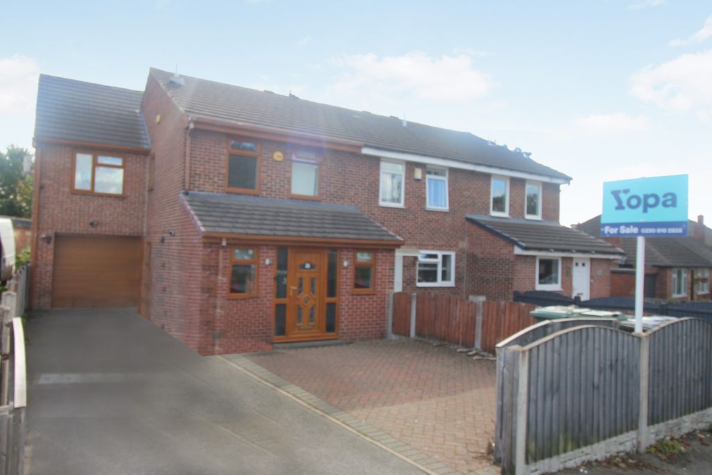 Property photo 1 of 12 Ext Town St