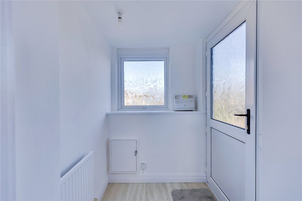 Property photo 3 of 29 Picture No. 33