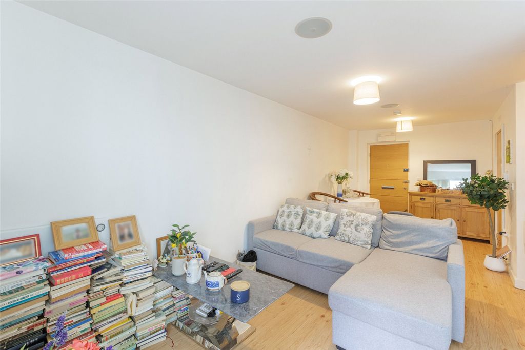 Property photo 3 of 17 Picture No. 13
