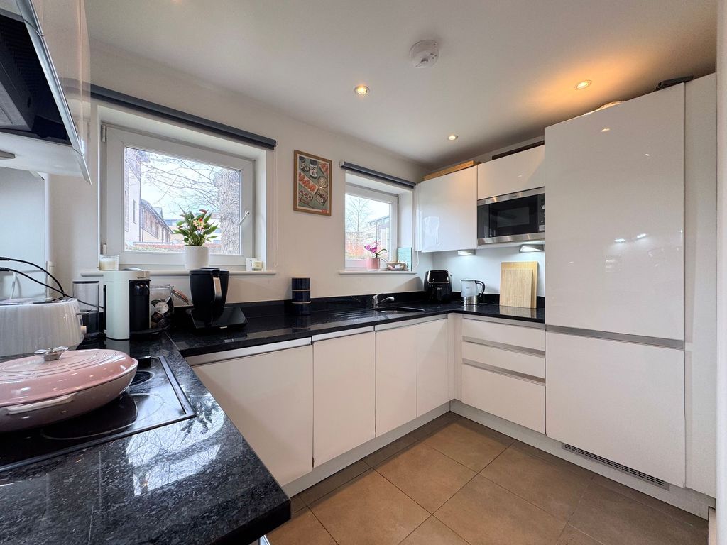Property photo 2 of 11 Kitchen