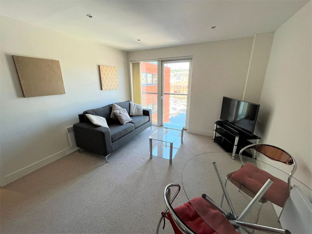 Property photo 3 of 8