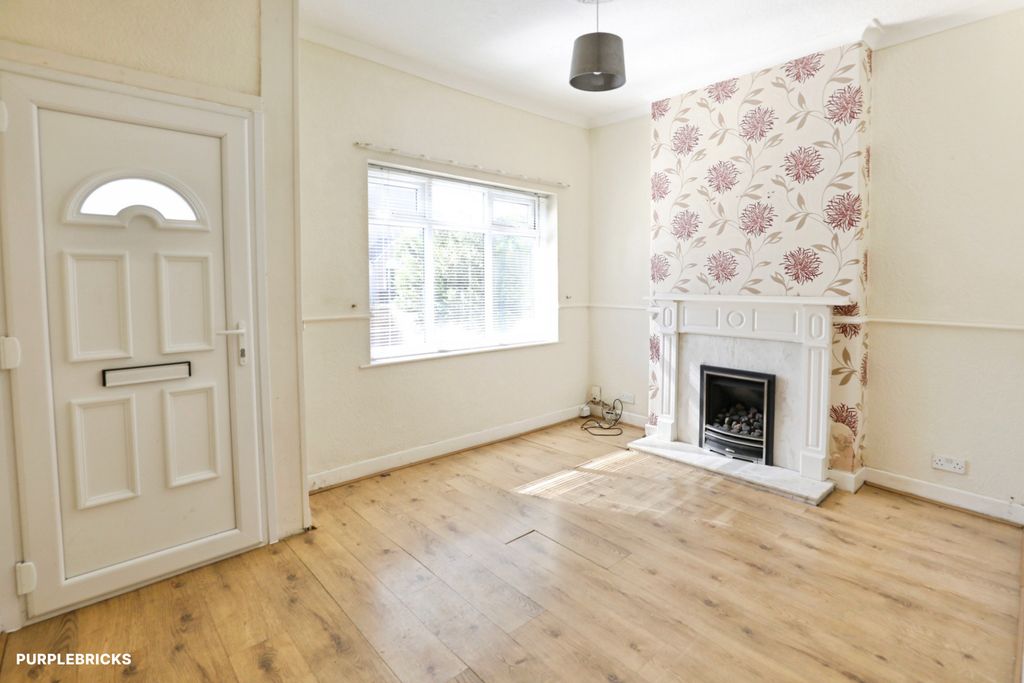 Property photo 2 of 40