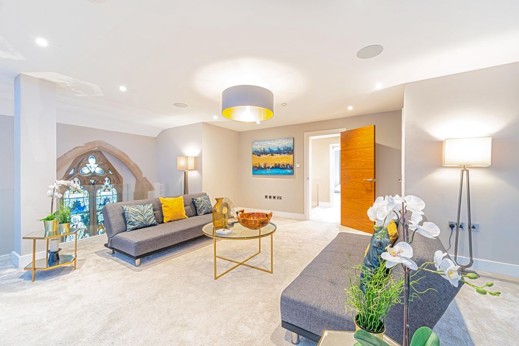 Property photo 3 of 12 3.Jpg