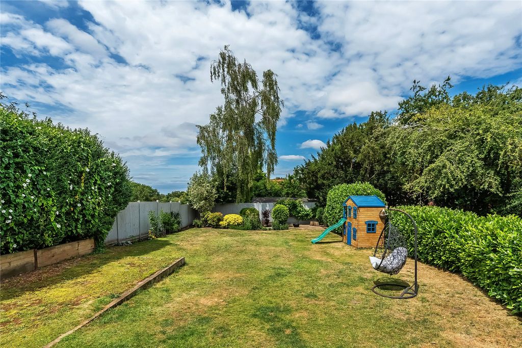 Property photo 2 of 34 Private Garden