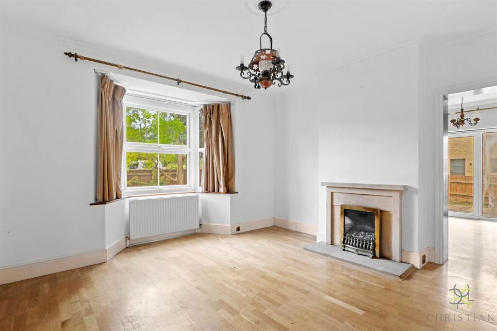 Property photo 3 of 23