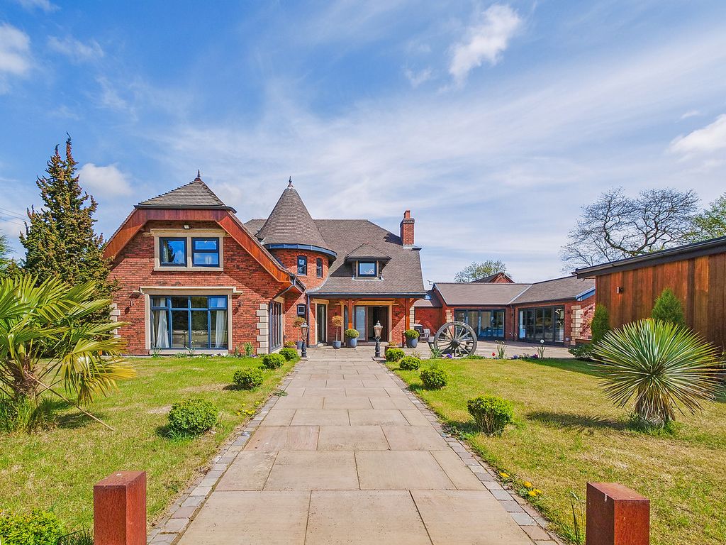 Property photo 1 of 45