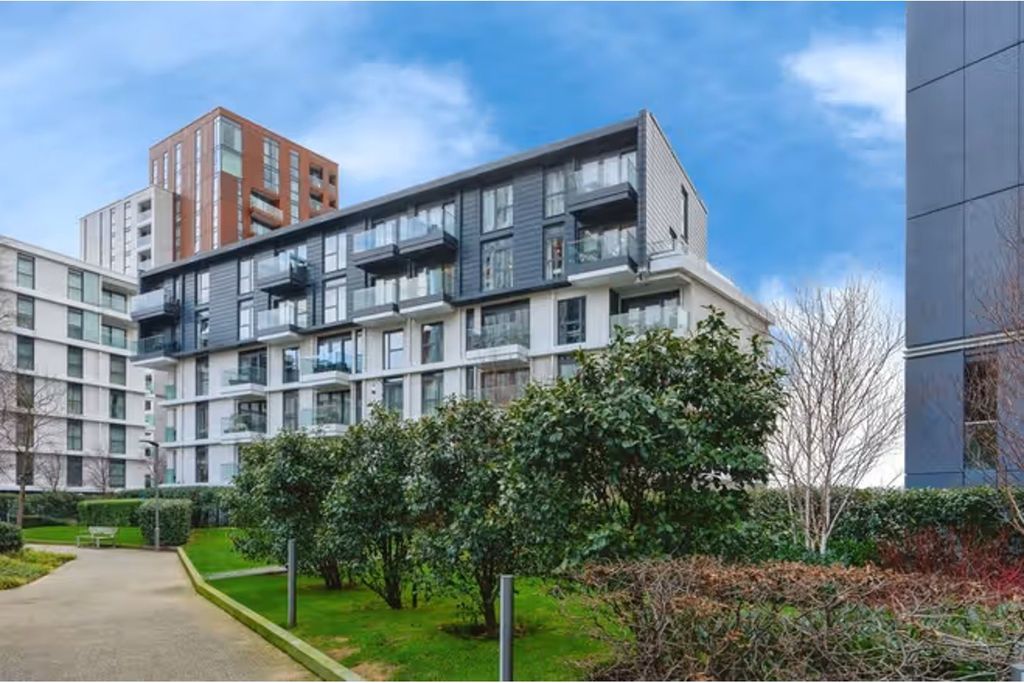 Property photo 3 of 16