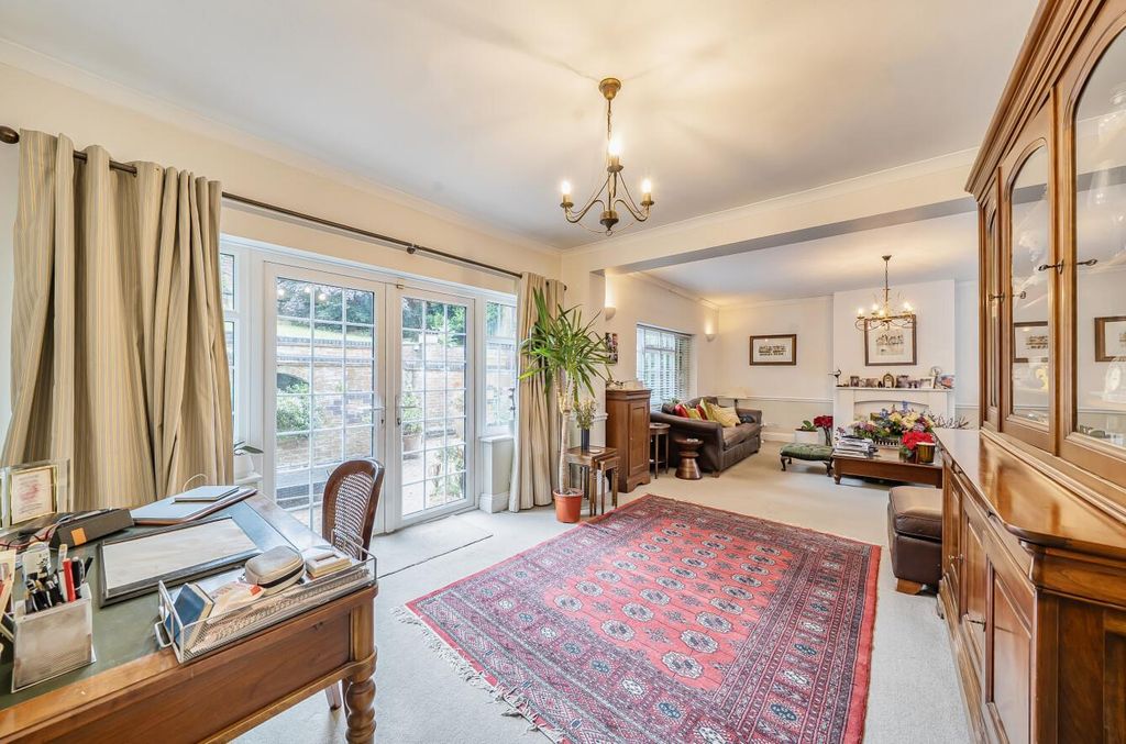 Property photo 2 of 18 Davidson Frost-Wellings, Dfw, Old Watford Road, Re