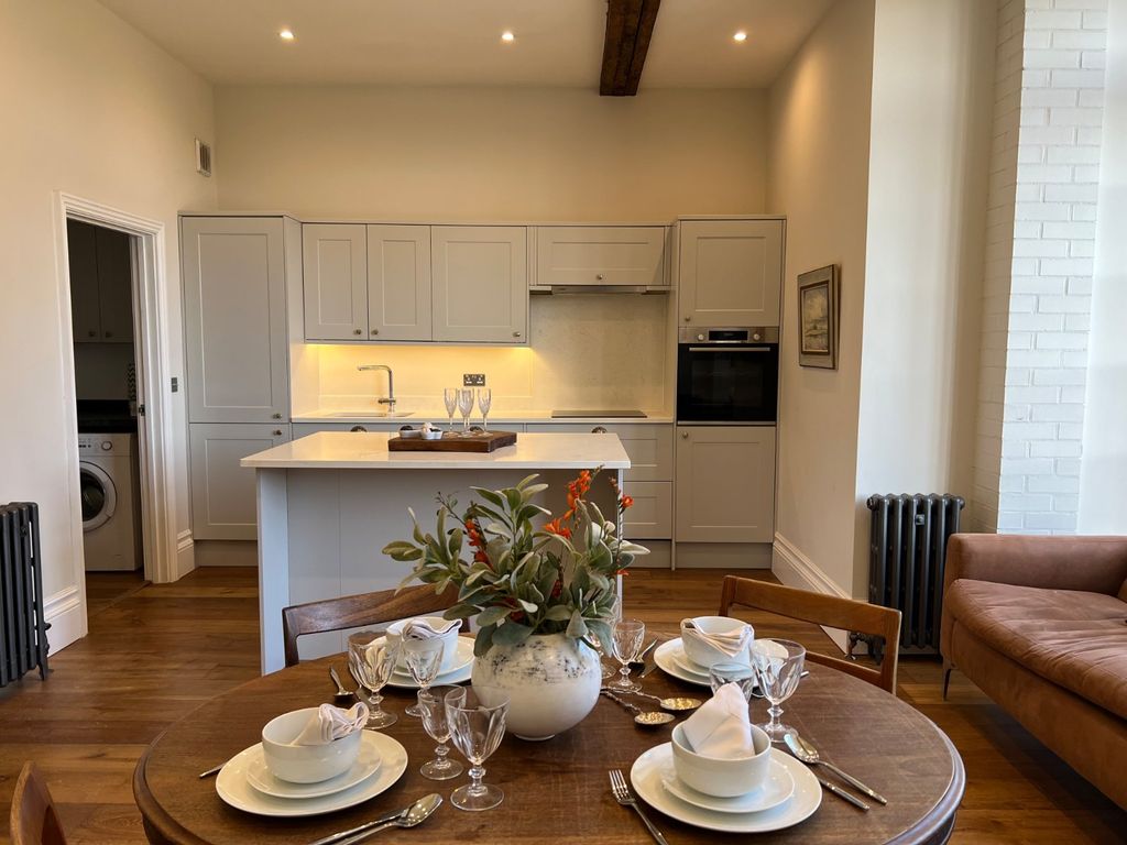 Property photo 3 of 13 Dining/Kitchen
