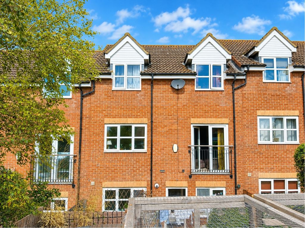 Property photo 2 of 3