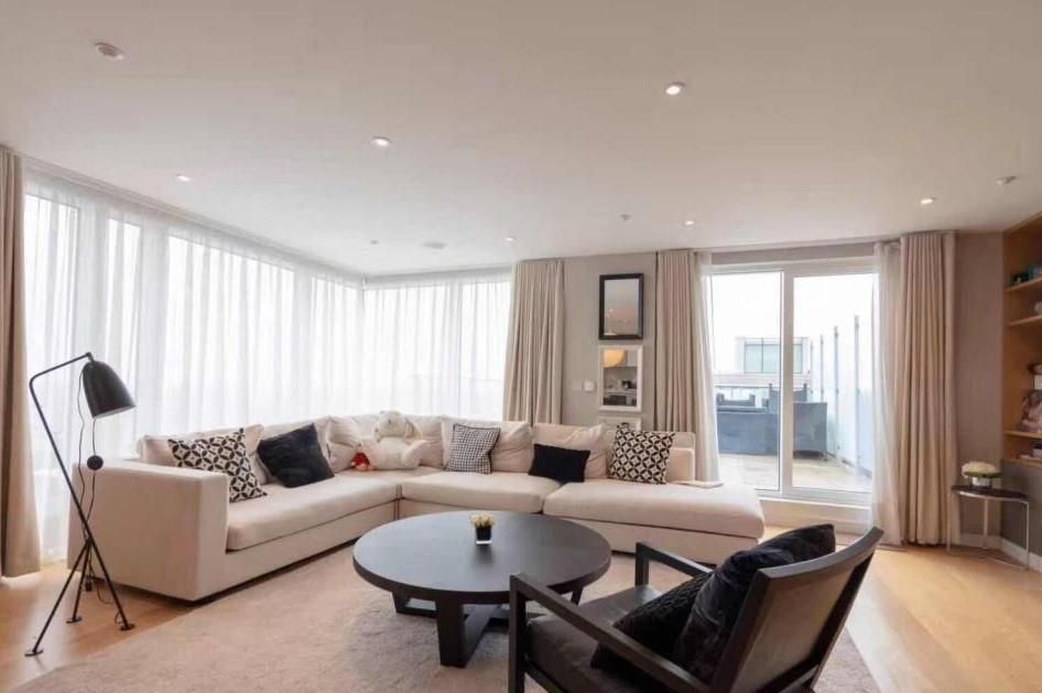 Property photo 2 of 8