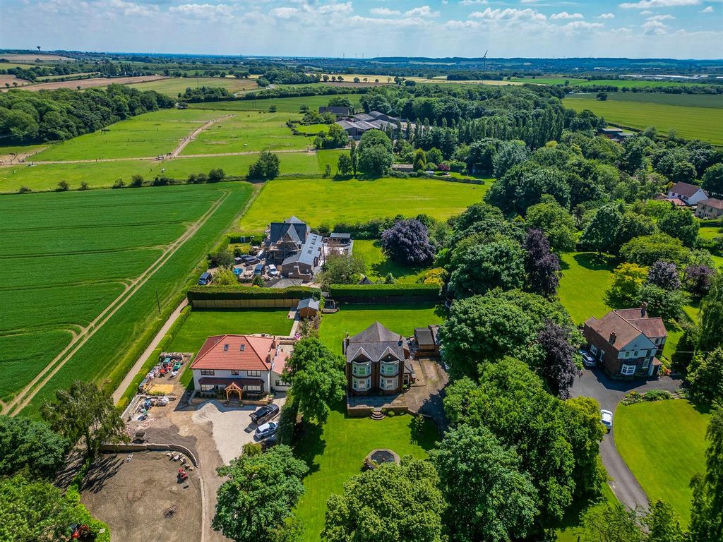 Property photo 1 of 27