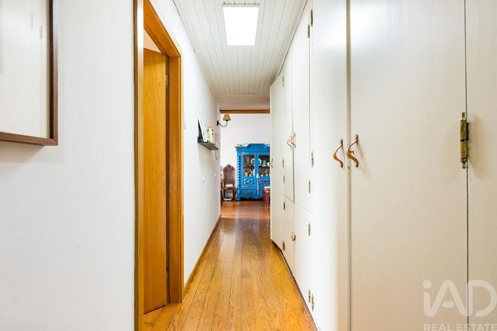 Property photo 3 of 27
