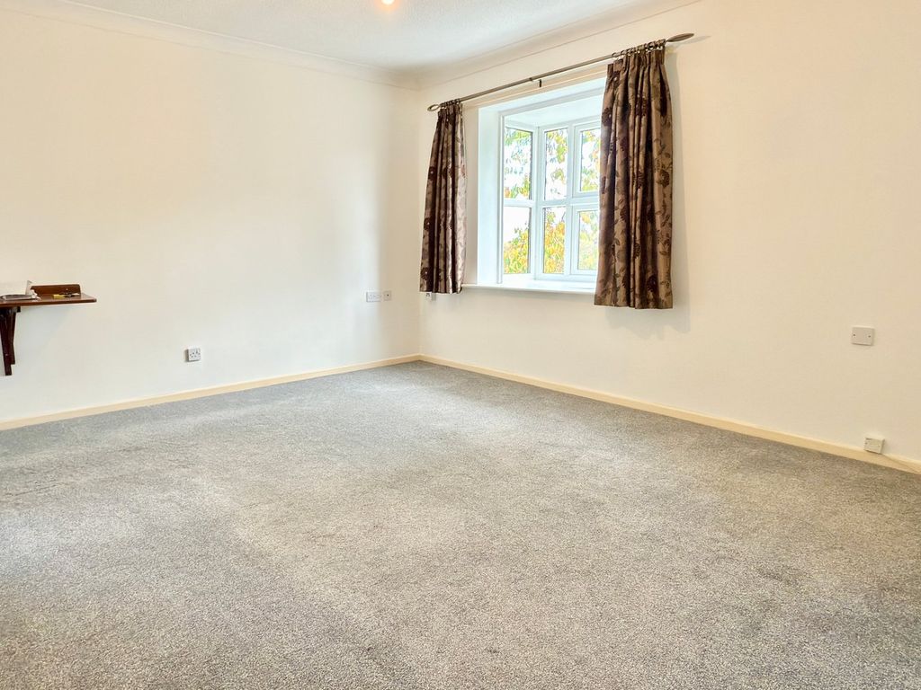 Property photo 3 of 9