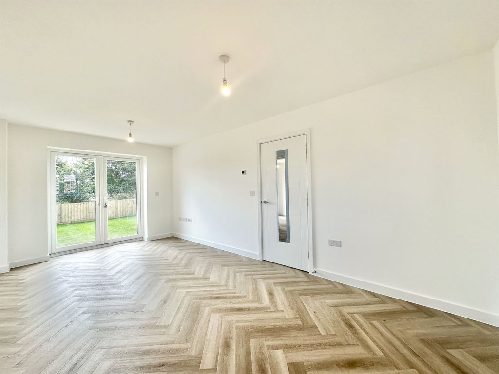 Property photo 3 of 20 Picture No. 08