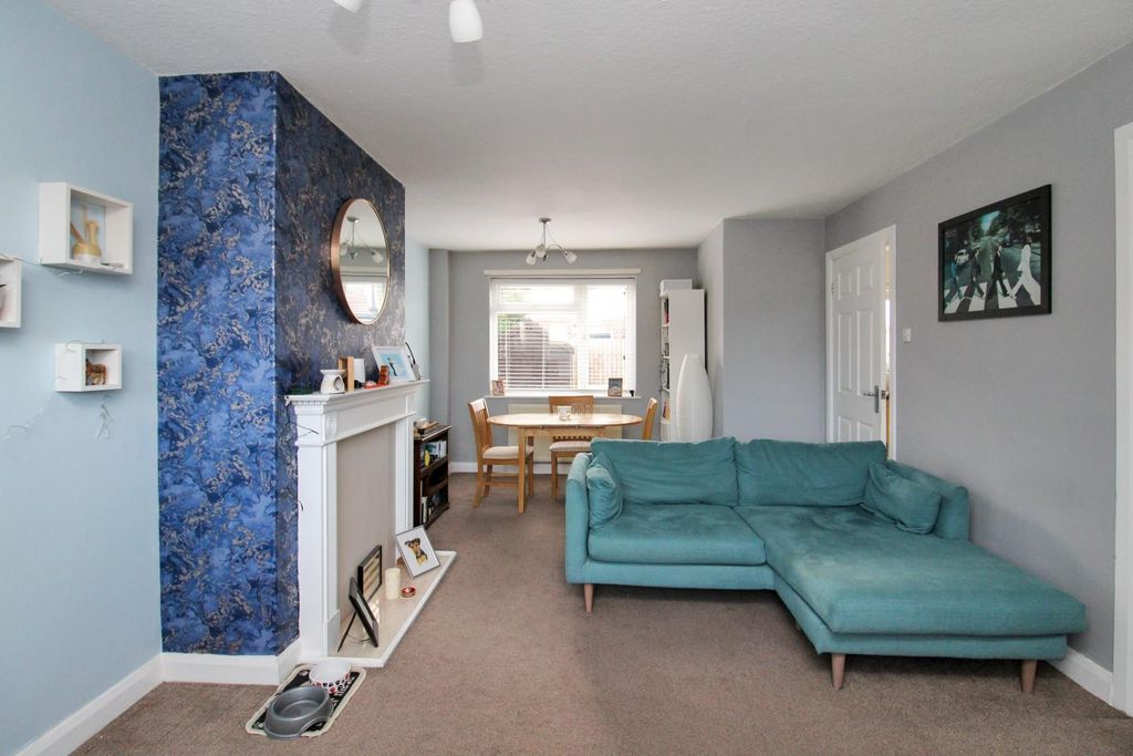 Property photo 2 of 12 Img_6136.Jpg
