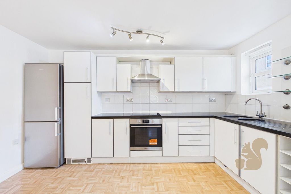 Property photo 3 of 11 Cam01659G0-Pr0752-Still011.Jpg