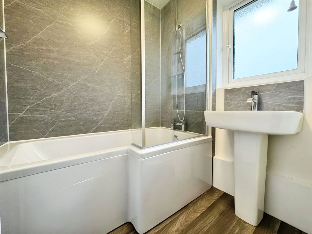 Property photo 2 of 9 Picture No. 04