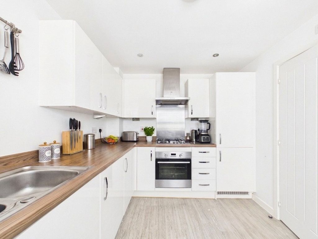 Property photo 3 of 12 Picture No. 32