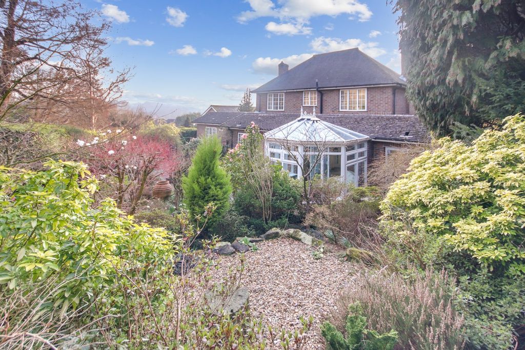 Property photo 2 of 19